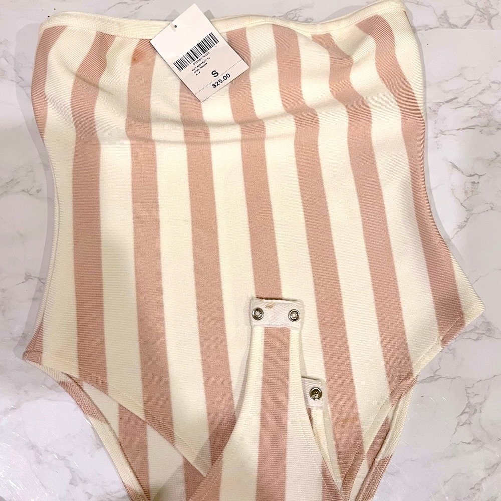 NWT Forever21 strapless body suit spandex material